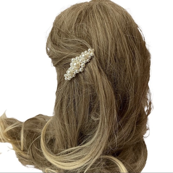 Pearl Bubbles Barrette - Picture 6 of 7